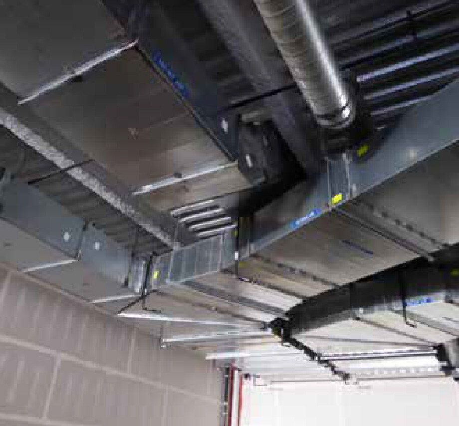 5038 - Optimize MEP Design and Execution Assurance Services_Existing ductwork routed through space